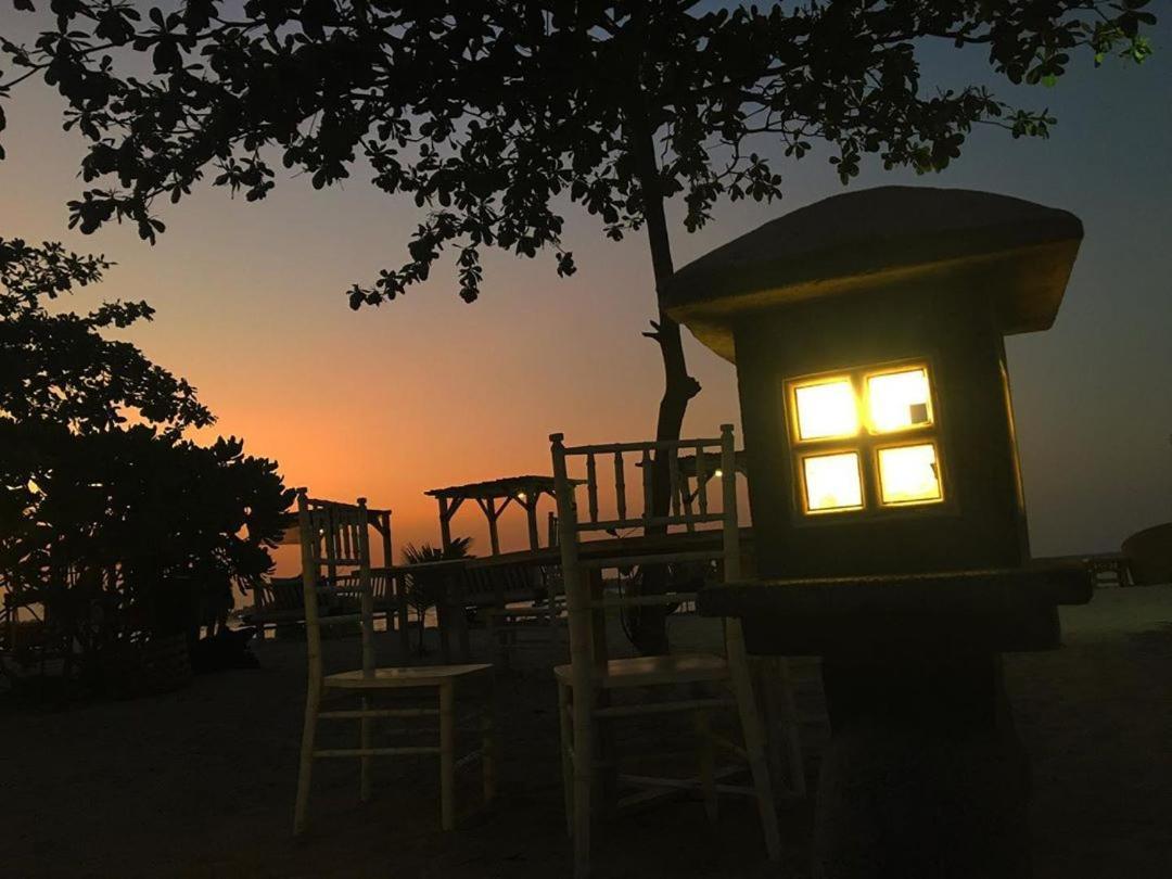 Puri Air Beach Resort & Spa Гили-Эйр Экстерьер фото