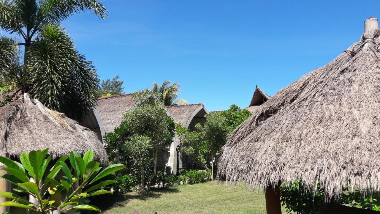 Puri Air Beach Resort & Spa Гили-Эйр Экстерьер фото