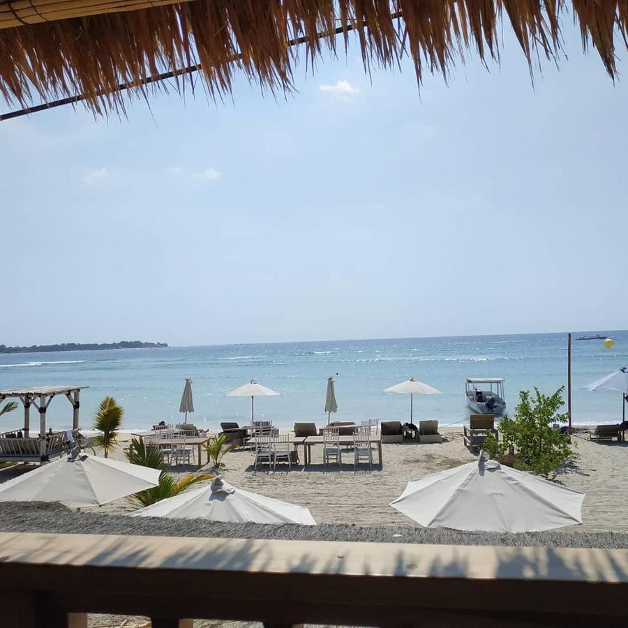 Puri Air Beach Resort & Spa Гили-Эйр Экстерьер фото