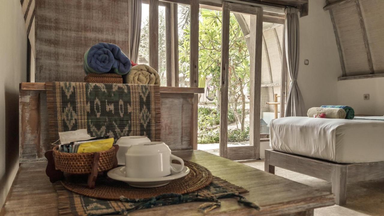 Puri Air Beach Resort & Spa Гили-Эйр Экстерьер фото