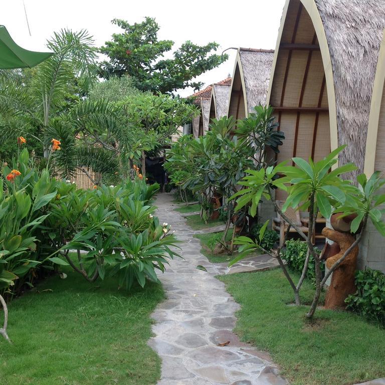 Puri Air Beach Resort & Spa Гили-Эйр Экстерьер фото
