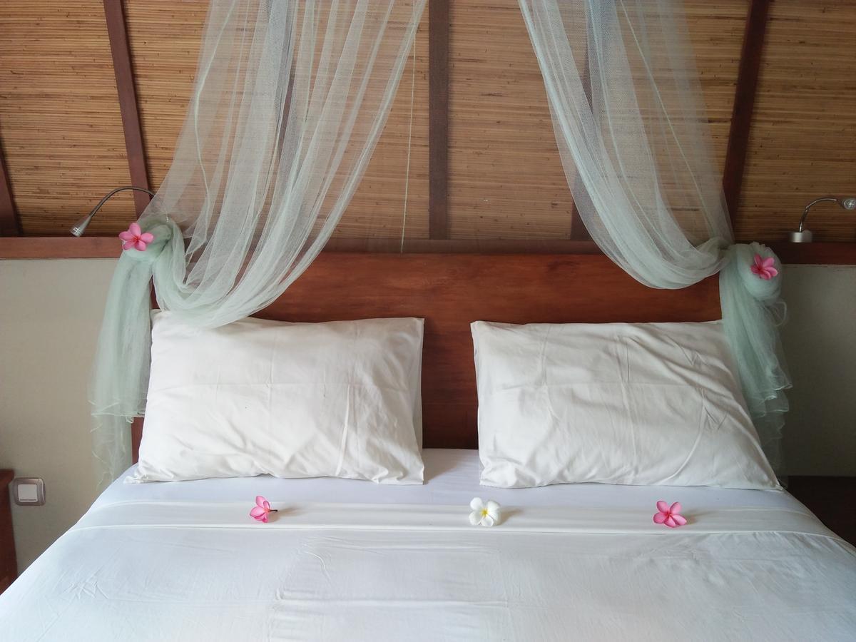 Puri Air Beach Resort & Spa Гили-Эйр Экстерьер фото