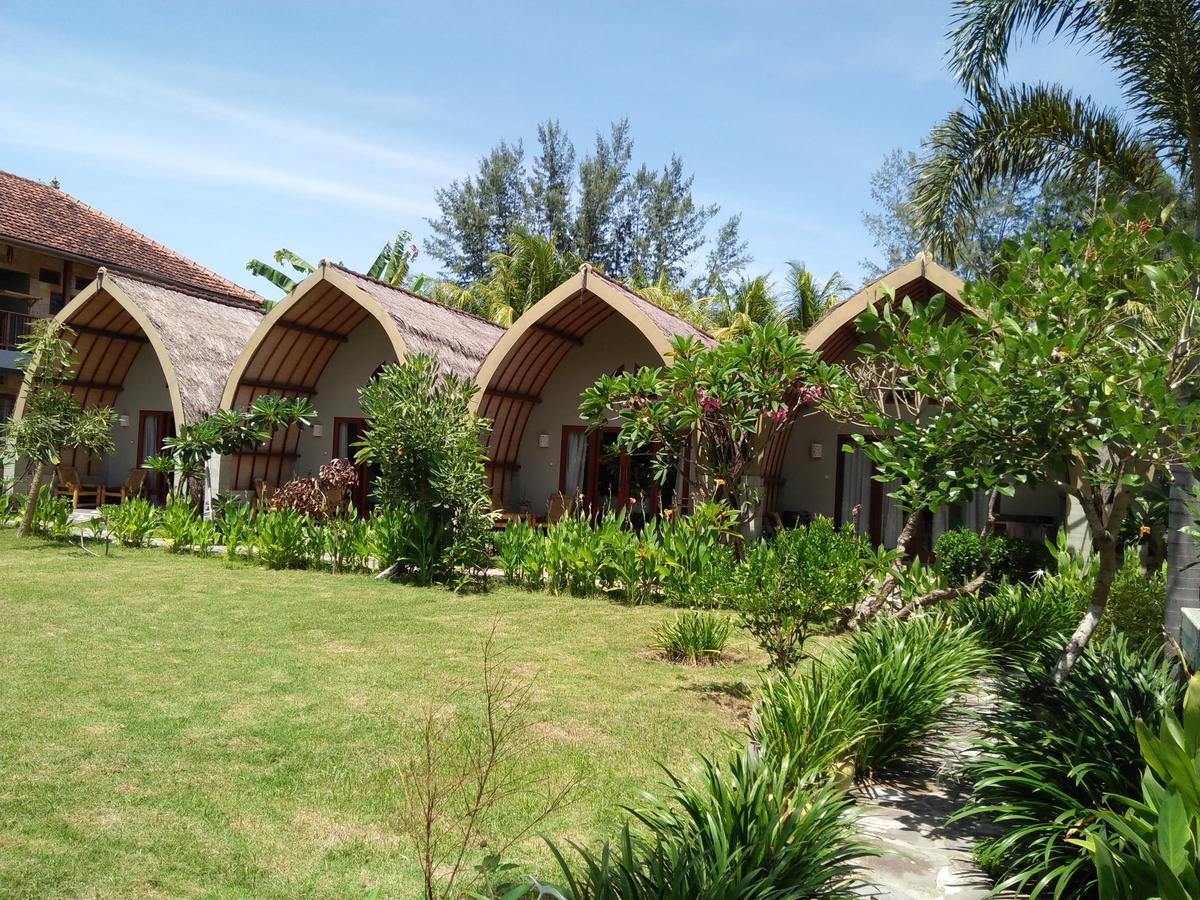 Puri Air Beach Resort & Spa Гили-Эйр Экстерьер фото
