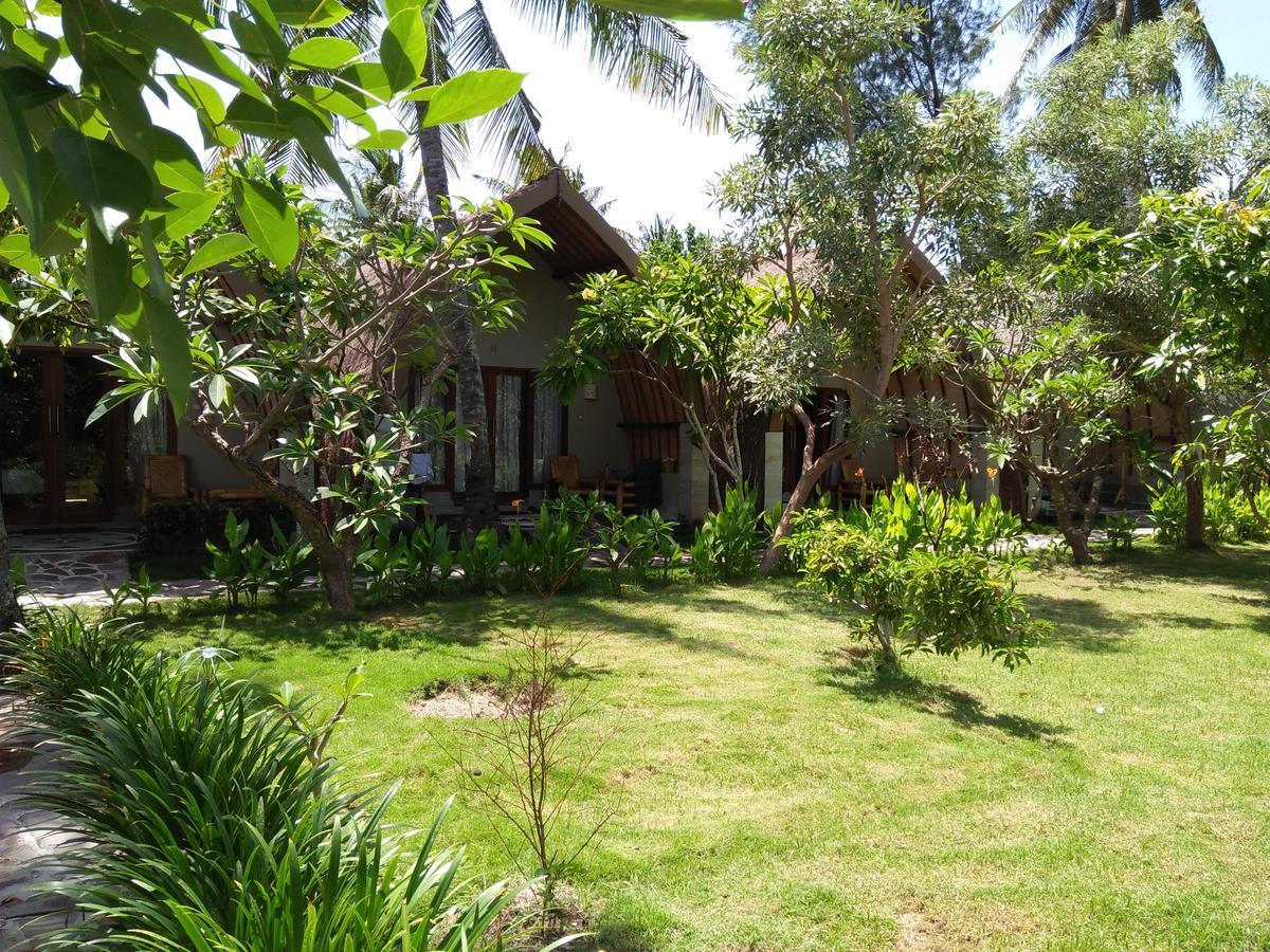 Puri Air Beach Resort & Spa Гили-Эйр Экстерьер фото