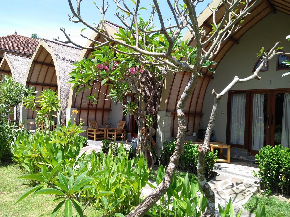 Puri Air Beach Resort & Spa Гили-Эйр Экстерьер фото