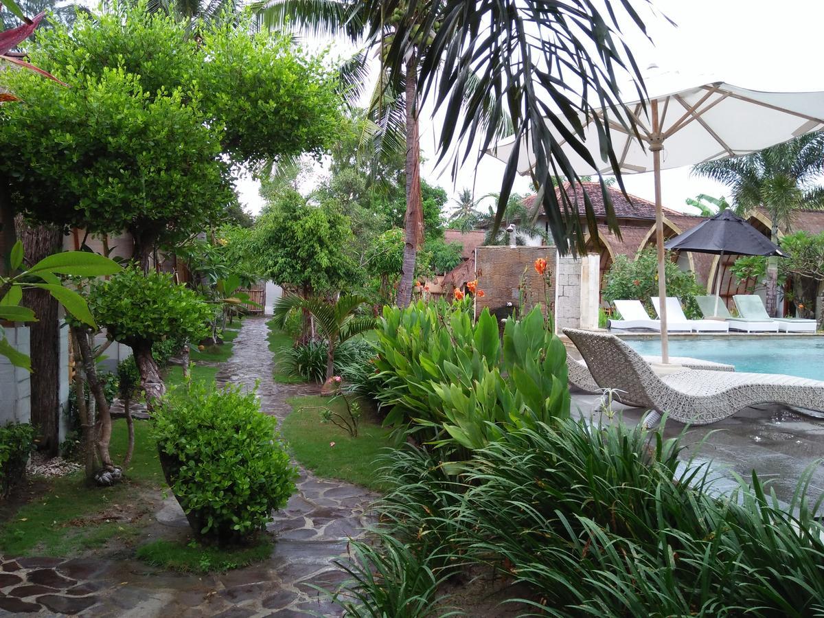 Puri Air Beach Resort & Spa Гили-Эйр Экстерьер фото